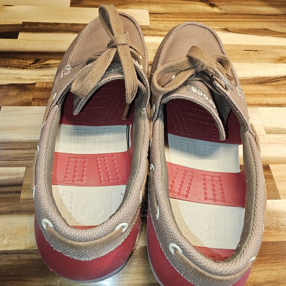 Crocs Mens Shoes Beach Line Boat Slip Ons Loafer Red & Beige - Picture 4 of 8